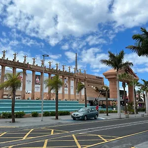 Apartment 5 Min Walk To Gold Mile And 7min To Americas Wifi, Arona (Tenerife)